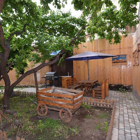 יירבאן Hotel Partiez מראה חיצוני תמונה