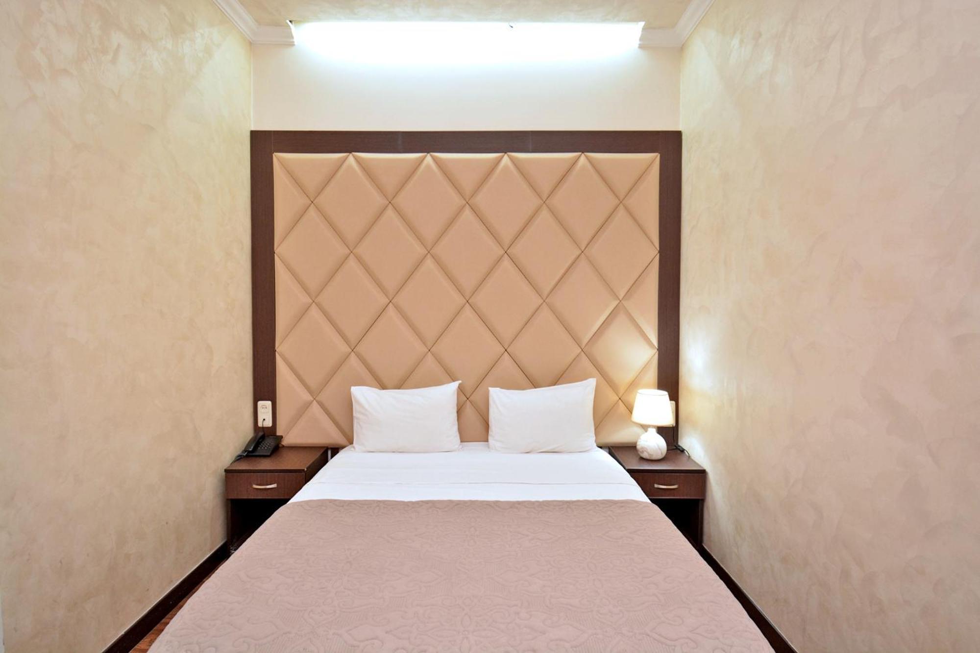יירבאן Hotel Partiez מראה חיצוני תמונה