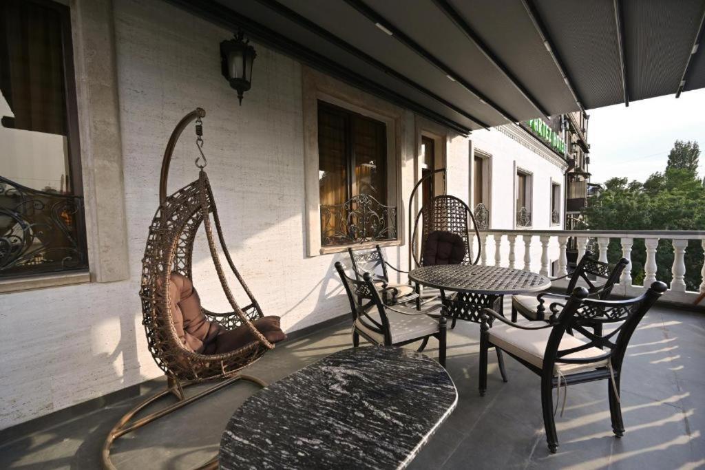 יירבאן Hotel Partiez מראה חיצוני תמונה