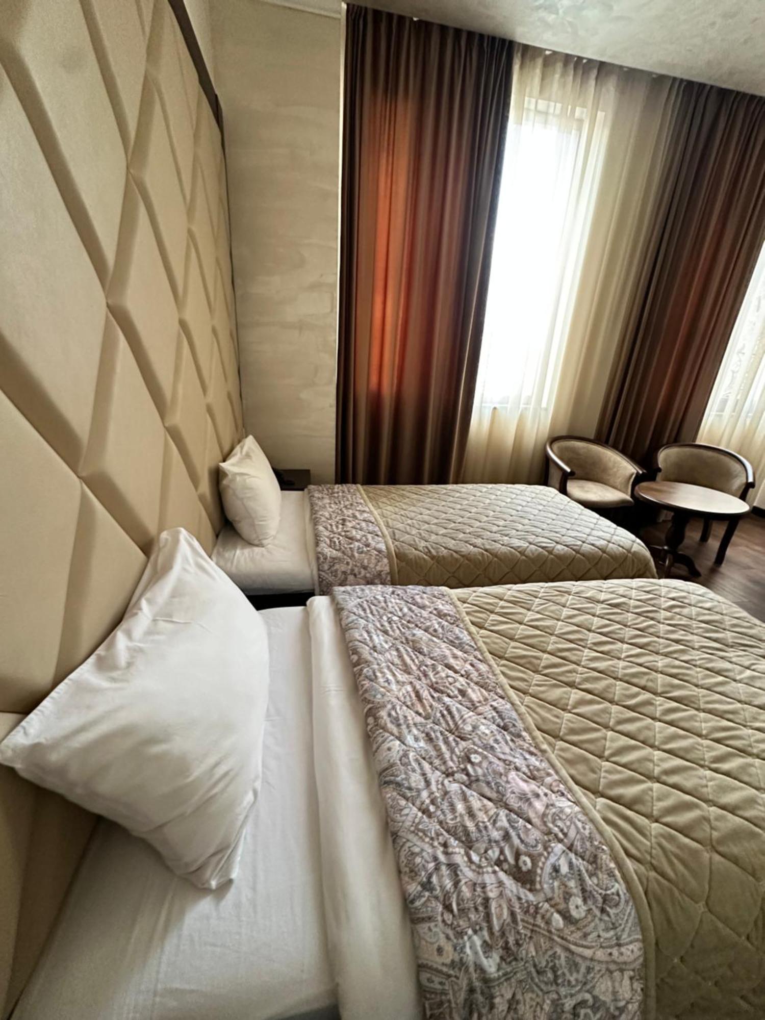 יירבאן Hotel Partiez מראה חיצוני תמונה